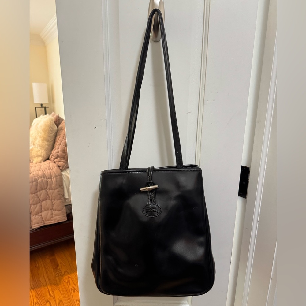 Black leather Longchamp shoulder bag with silver hardware #vintage